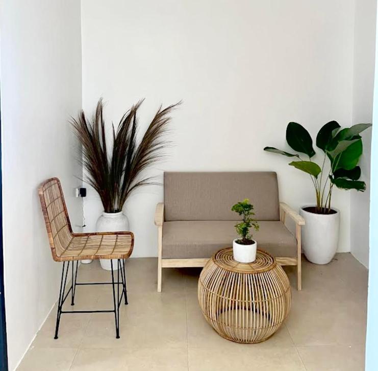 New Modern Home Near Airport, Beach And Fast Wi-Fi Sudtungan Exterior foto
